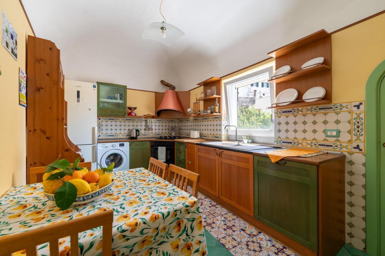 Apartment Amalpha Domus 100 Sqm With Ac Wifi And Balcony